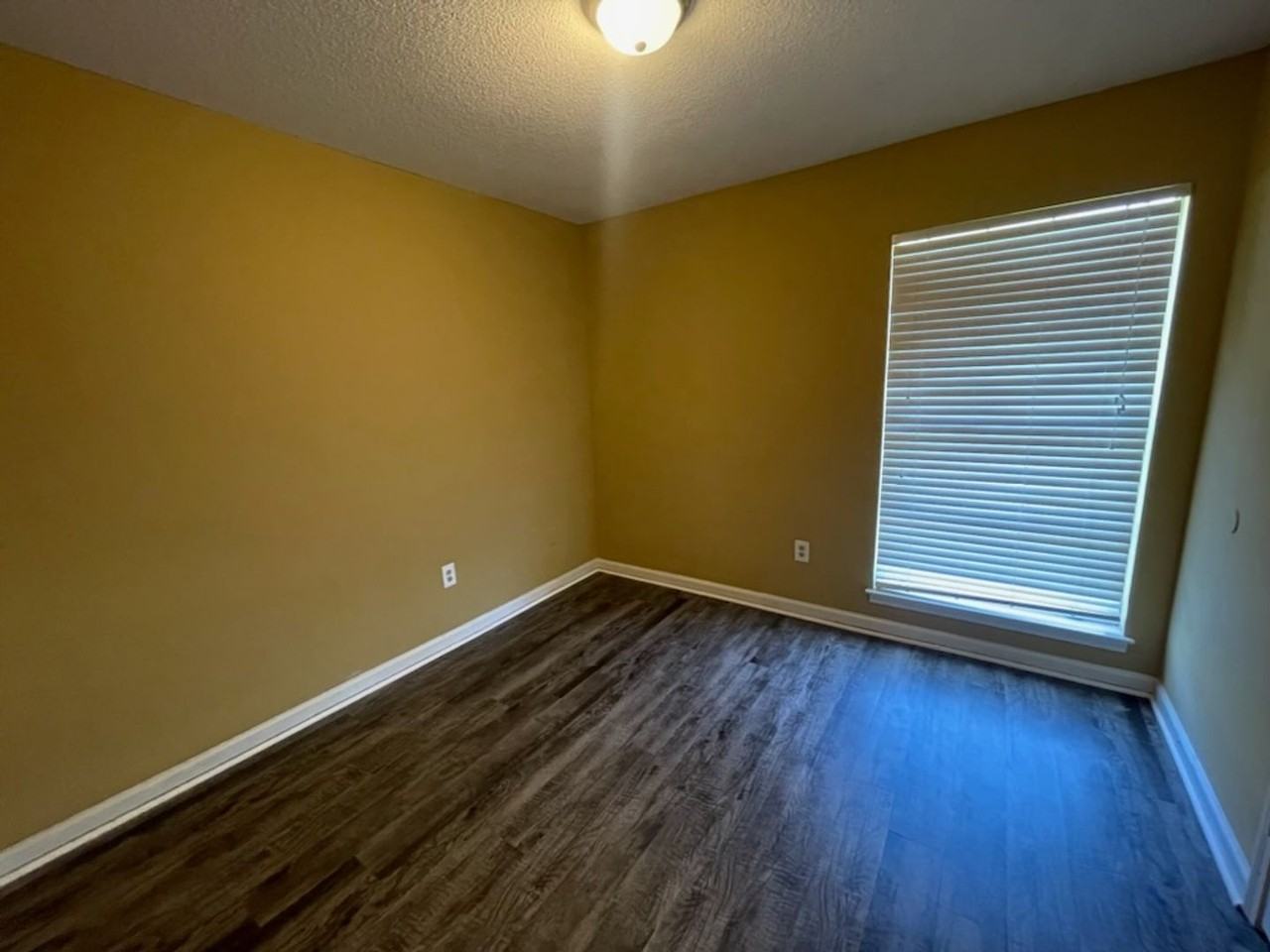1757 Custer Dr - Photo 5 of 10