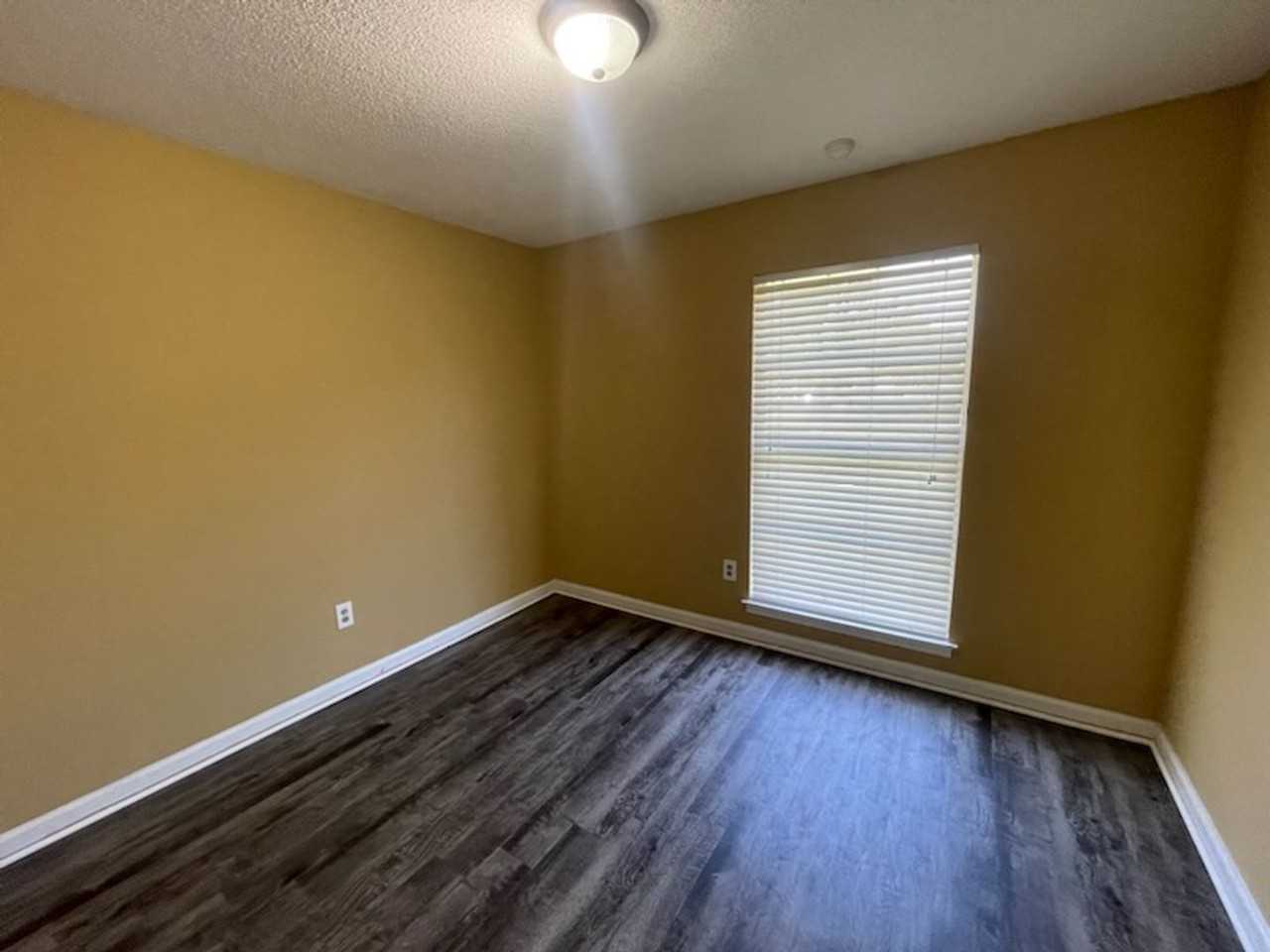 1757 Custer Dr - Photo 7 of 10