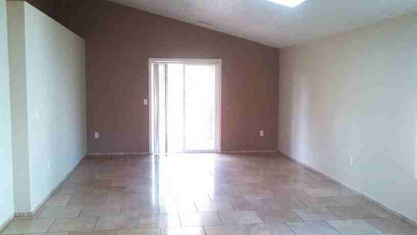 3035 Ne Buel Dr - Photo 5 of 12