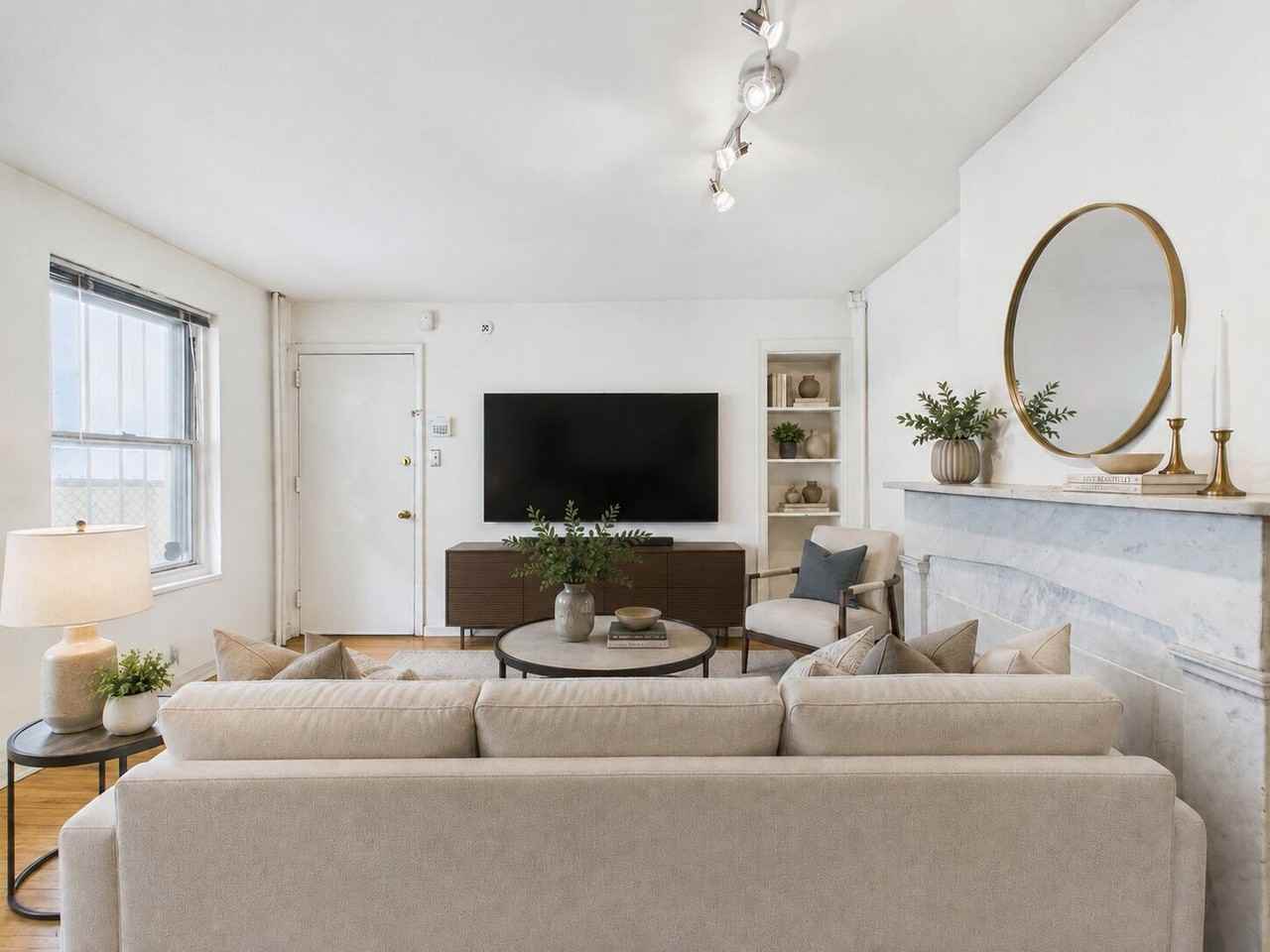 558 N 17th St #1R - Photo 5 of 14