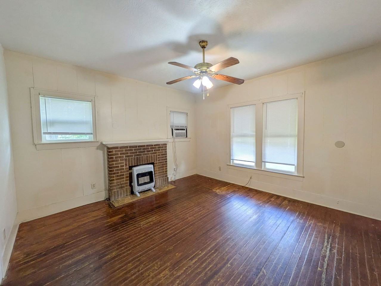 2225 Fillmore St - Photo 3 of 23