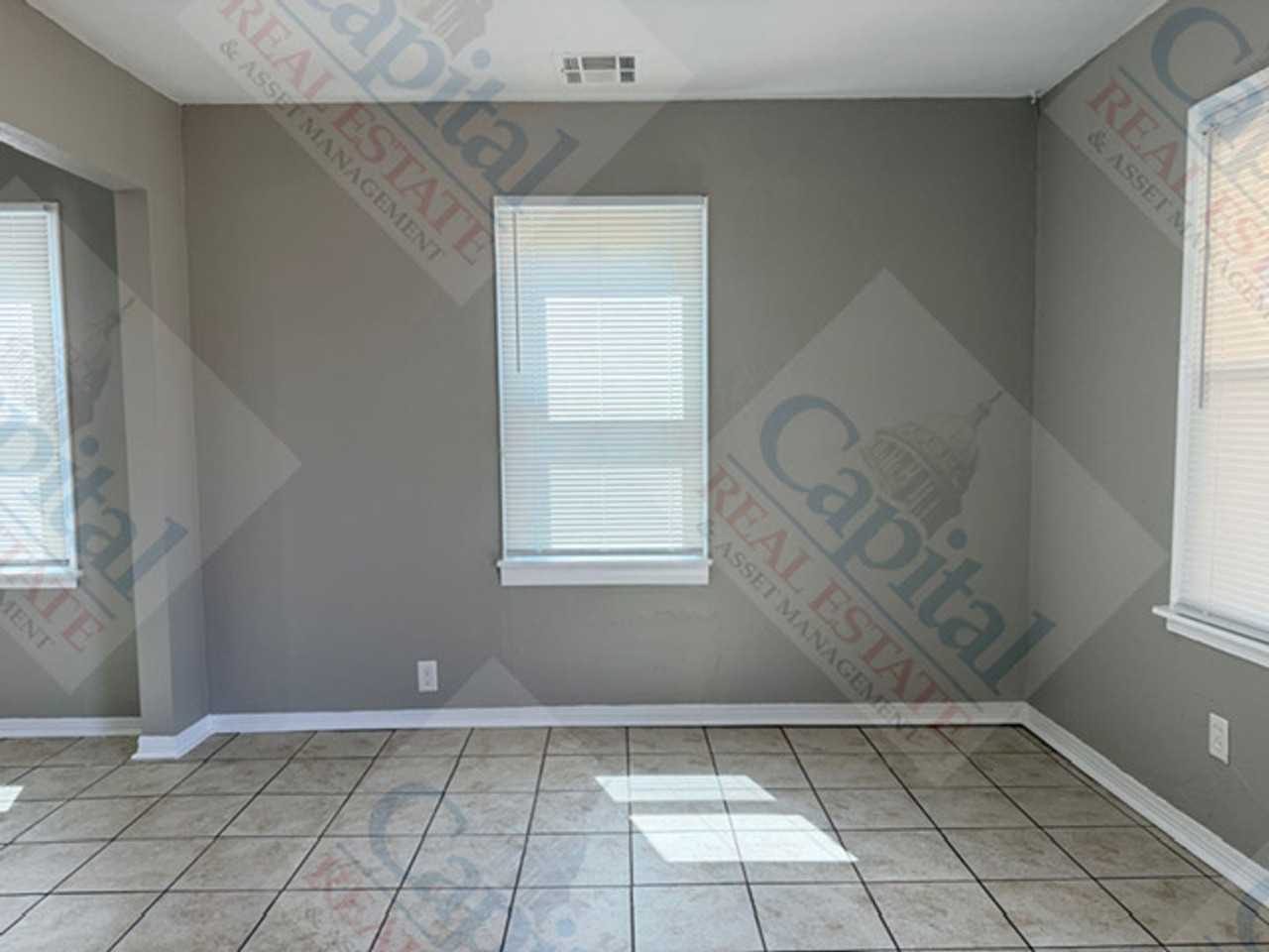 4422 Ne 16th Ter - Photo 2 of 35