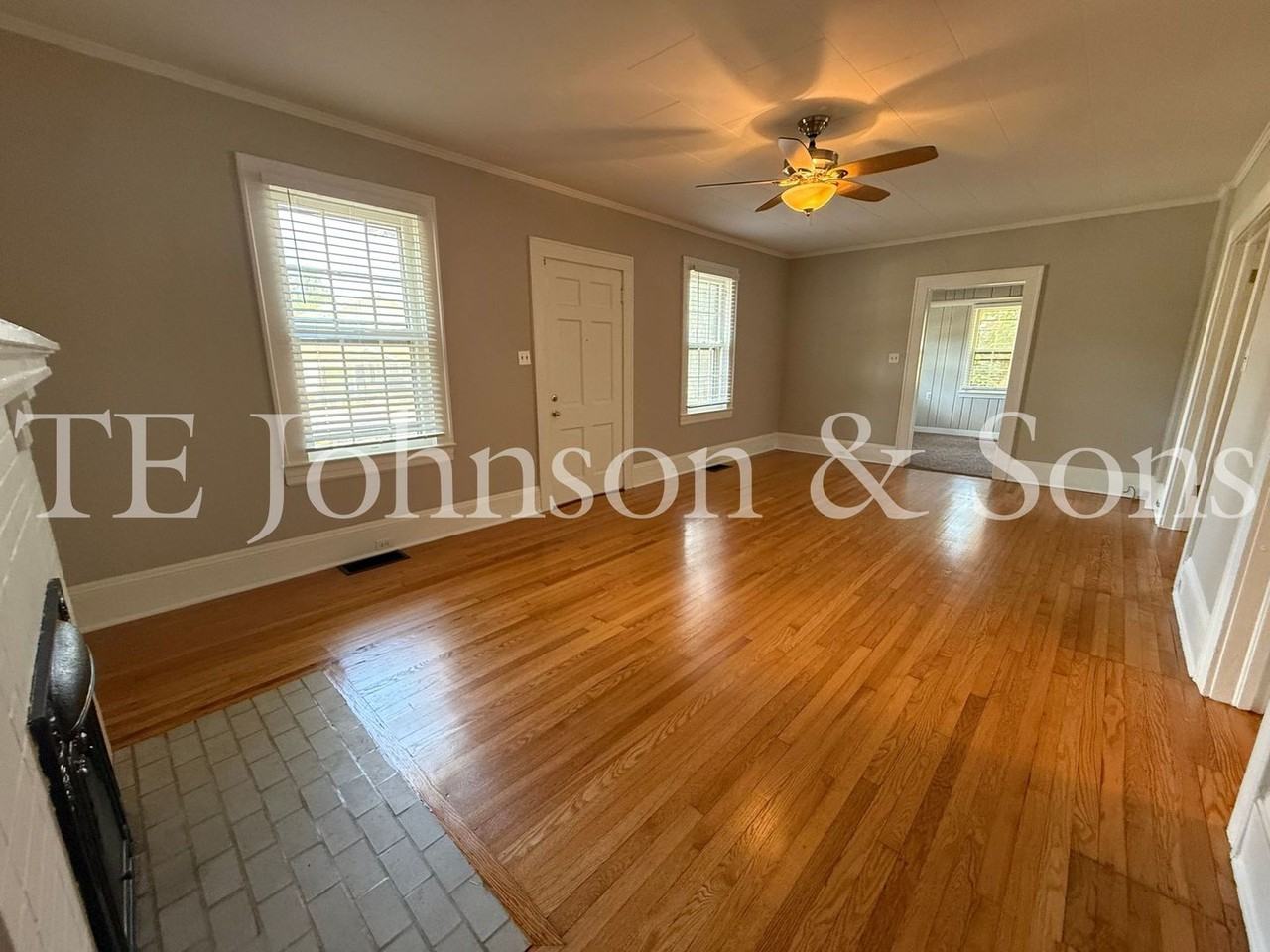 817 S Hawthorne Rd - Photo 5 of 50