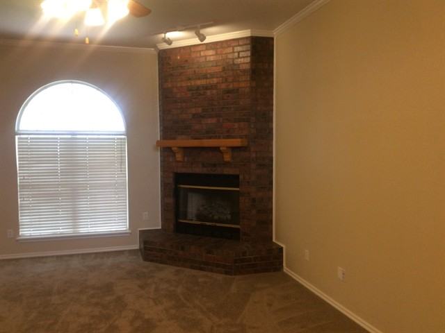 728 SW 155th Pl - Photo 3 of 15