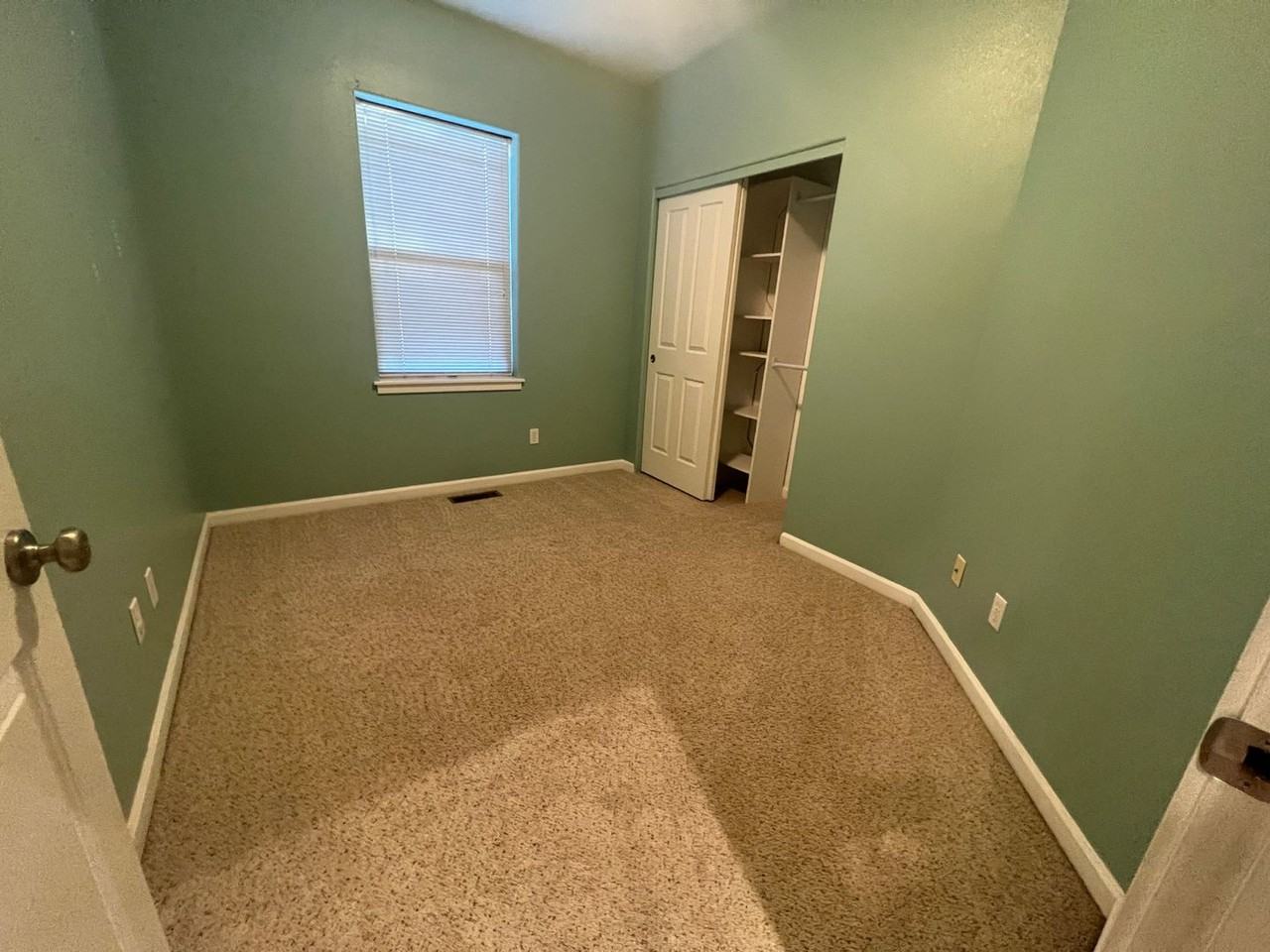 2301 Ne Mary Rose Pl - Photo 5 of 7