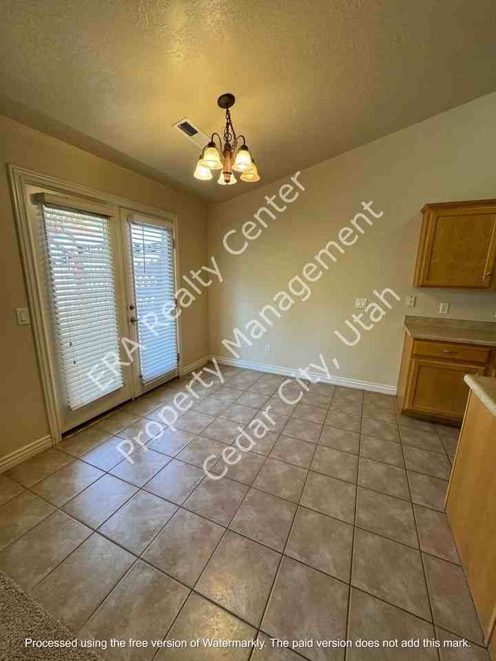 1434 Southern View Dr - Photo 5 of 20