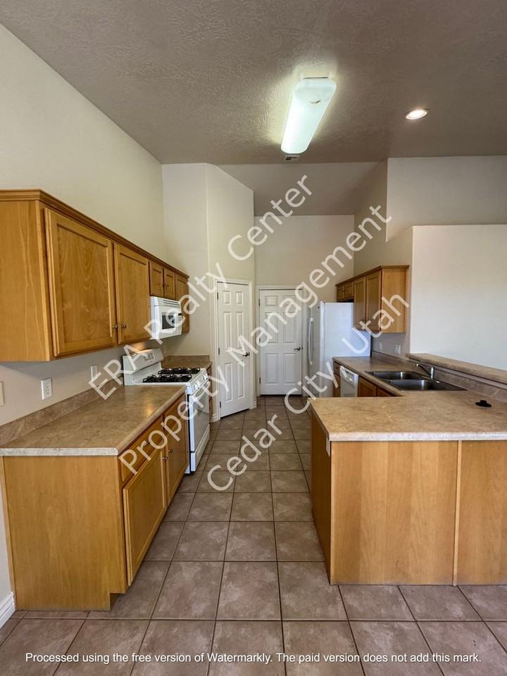 1434 Southern View Dr - Photo 7 of 20
