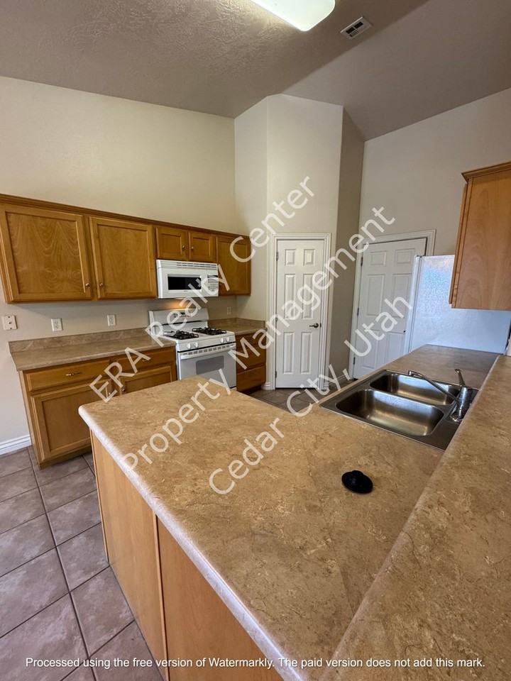 1434 Southern View Dr - Photo 6 of 20