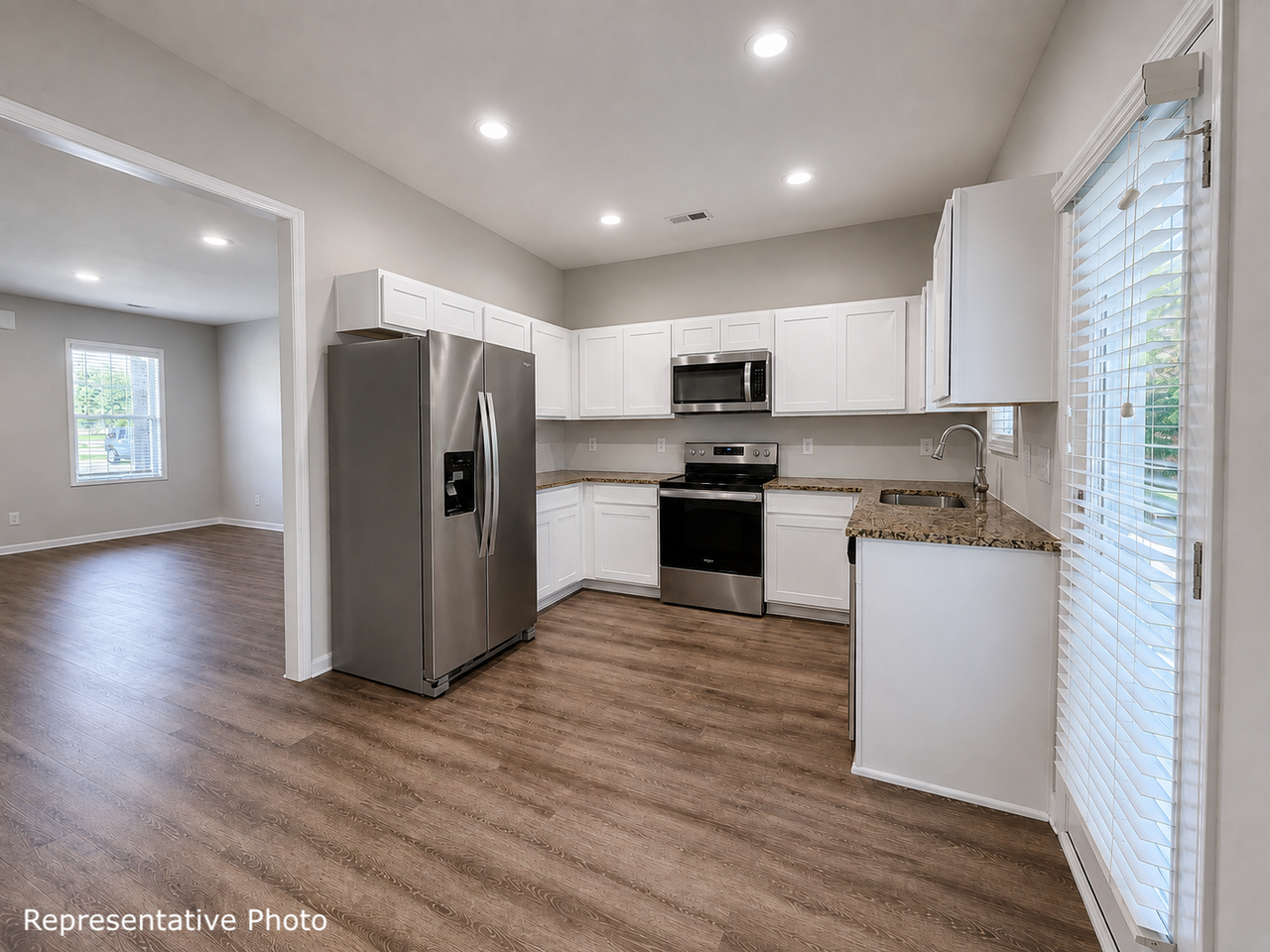 267 Spirea Dr - Photo 2 of 12