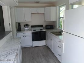 215 Oleander St #A - Photo 1 of 1