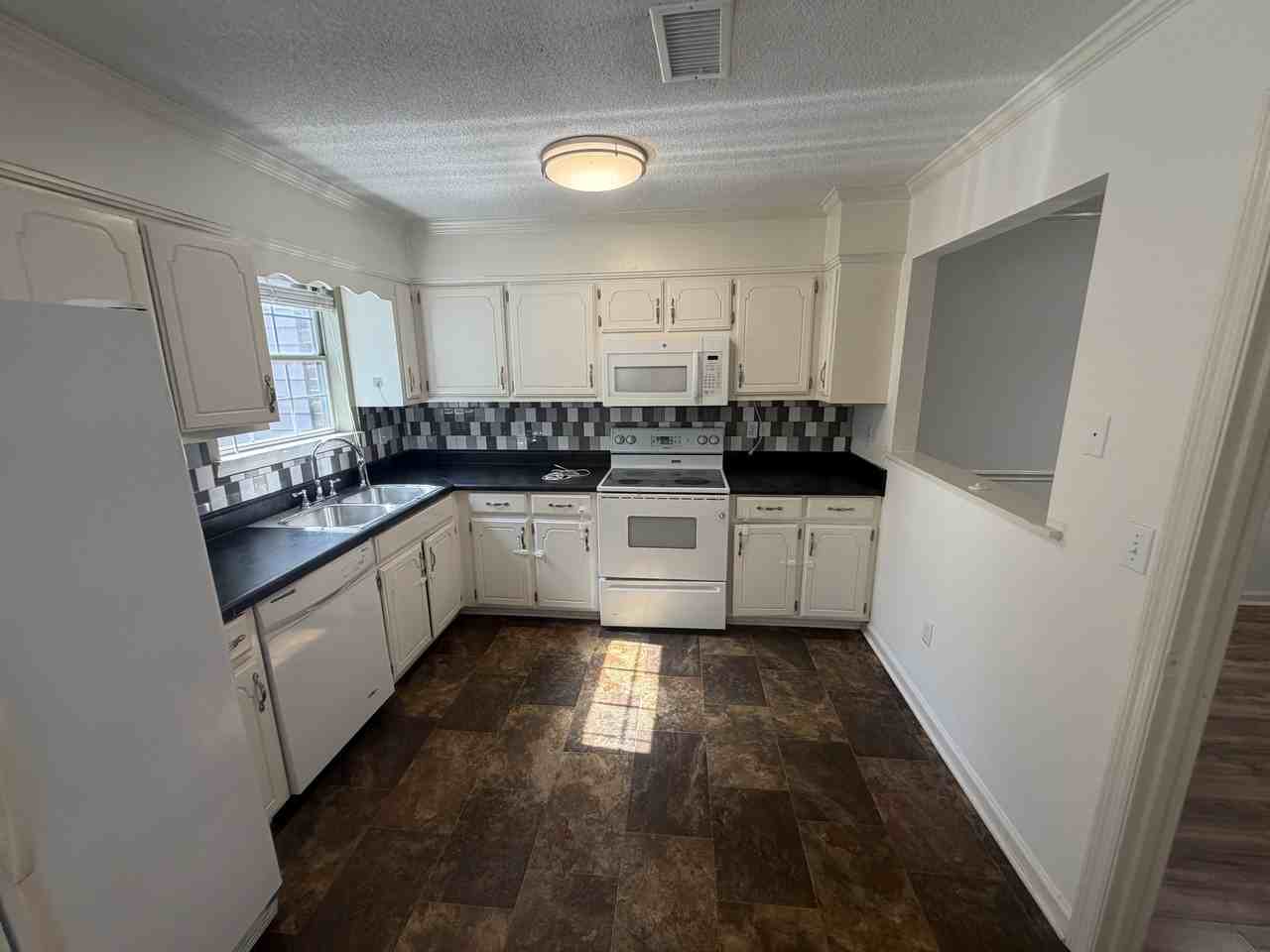 755 E Northfield Blvd #1 - Photo 5 of 12