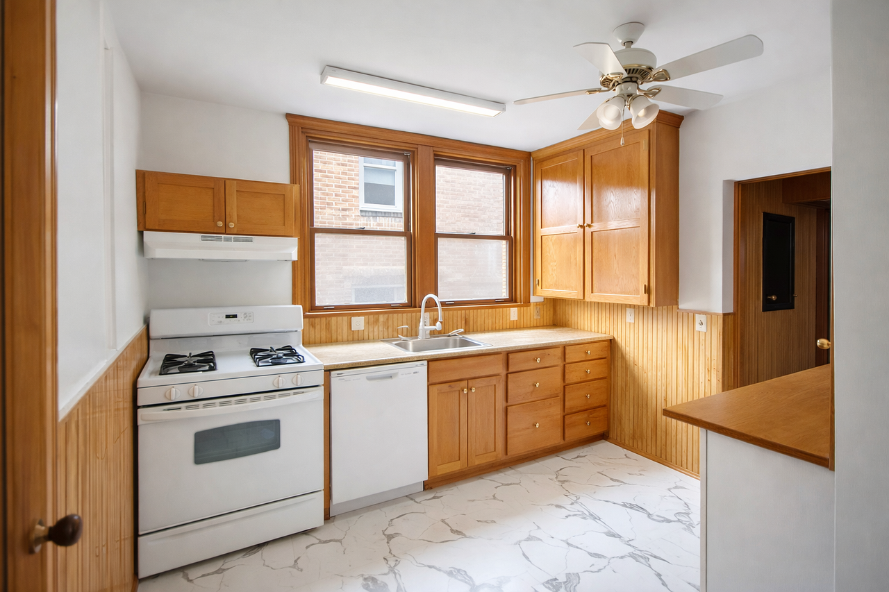 1048 E End Ave #1048 - Photo 2 of 7