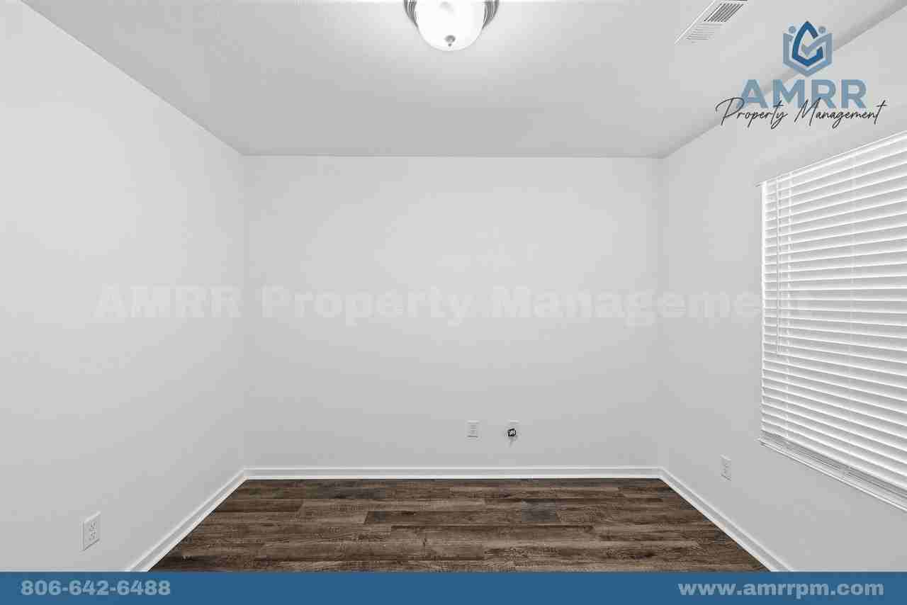 1107 Sw 3rd Ave - Photo 5 of 25
