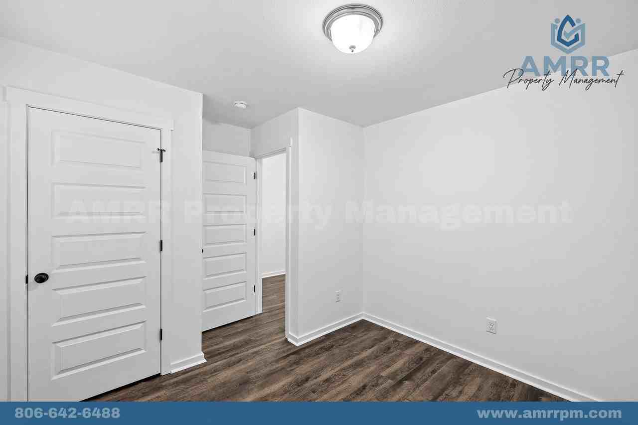1107 Sw 3rd Ave - Photo 6 of 25