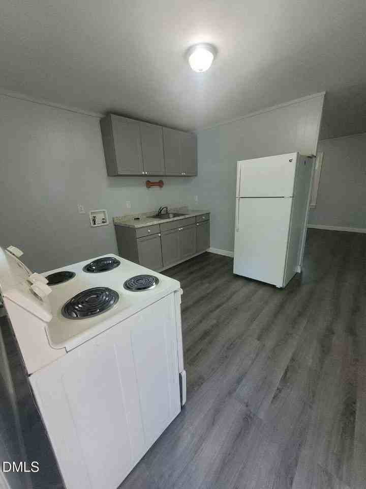 691 Boddie St #691 - Photo 3 of 7
