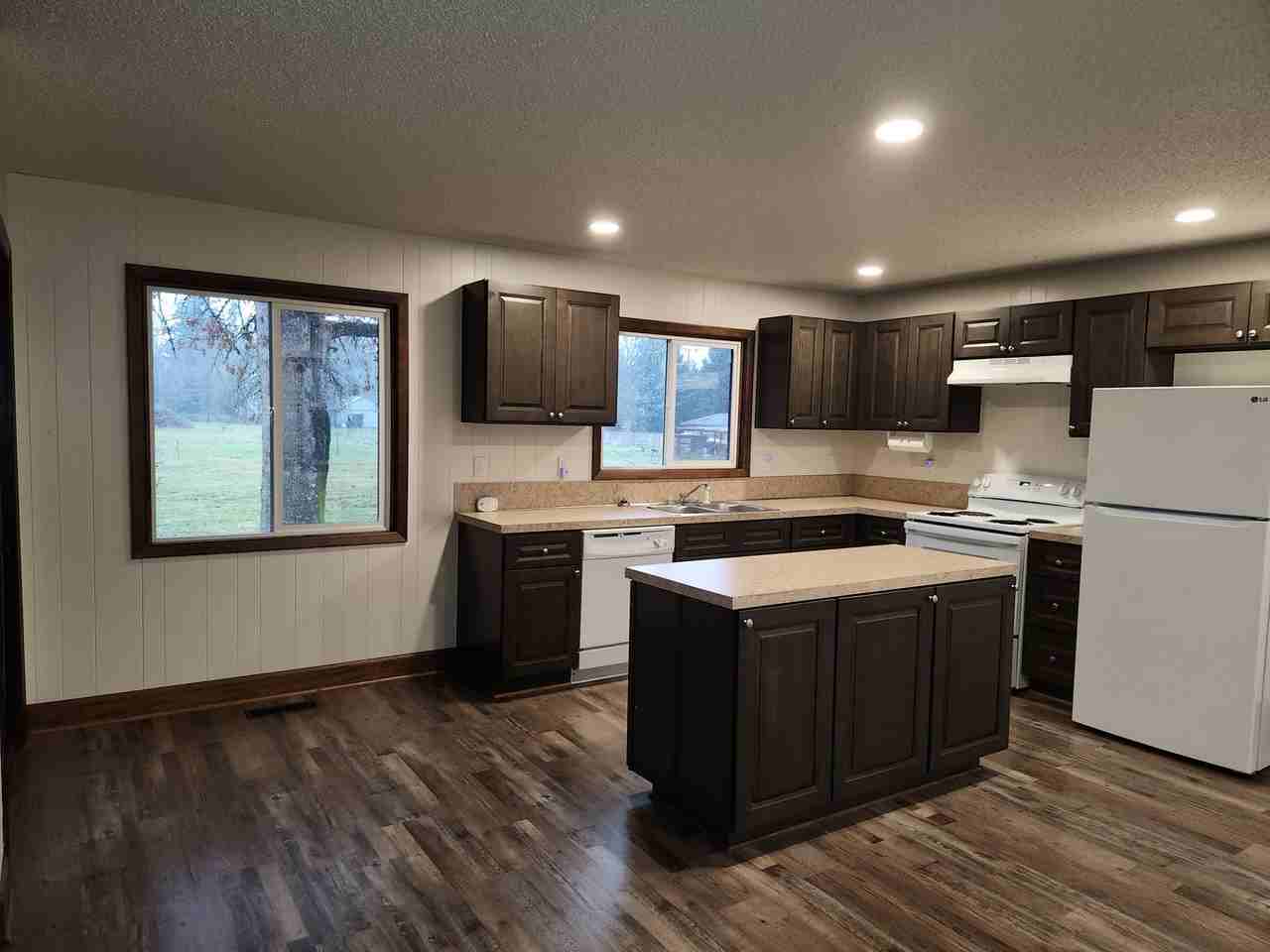 171 18th St - Photo 7 of 40