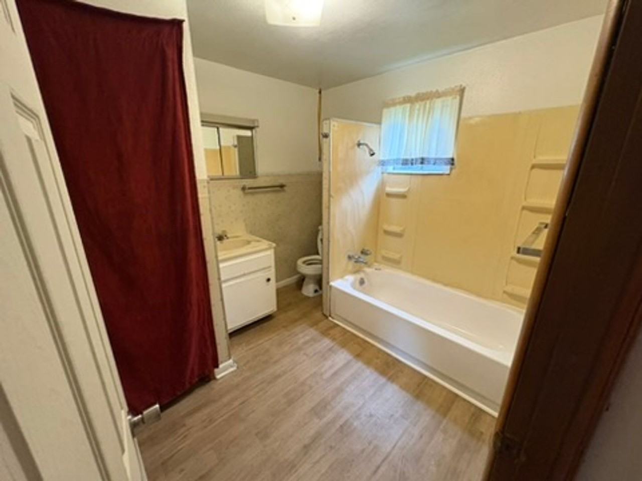 Thomas Ln - Photo 5 of 5
