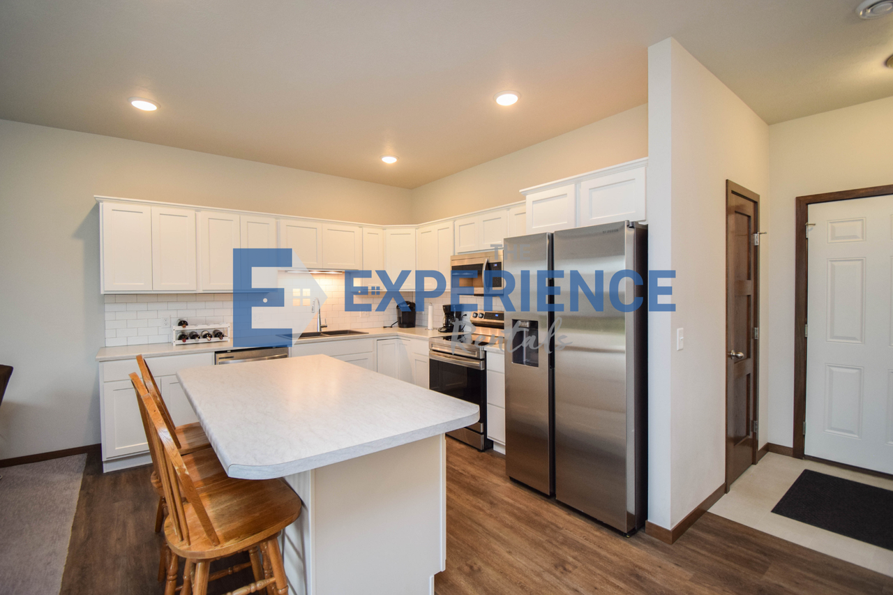9052 W Ark Pl - Photo 3 of 19