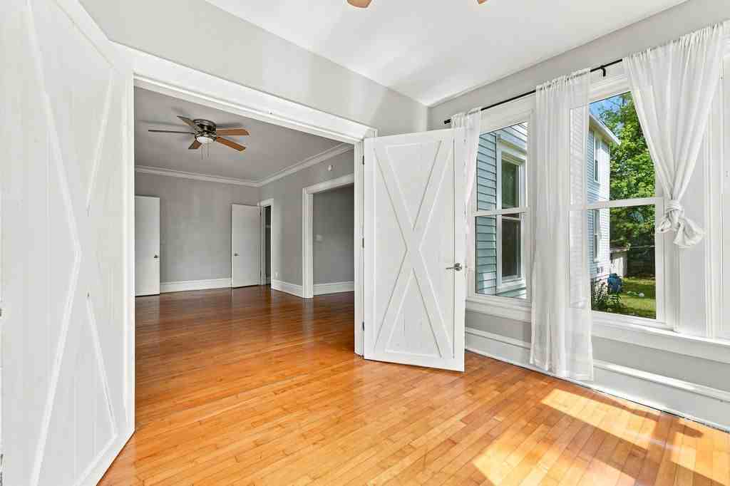 628 Jefferson St - Photo 5 of 10