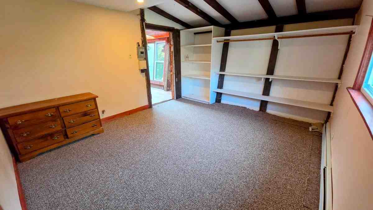 395 Plymouth St - Photo 6 of 33