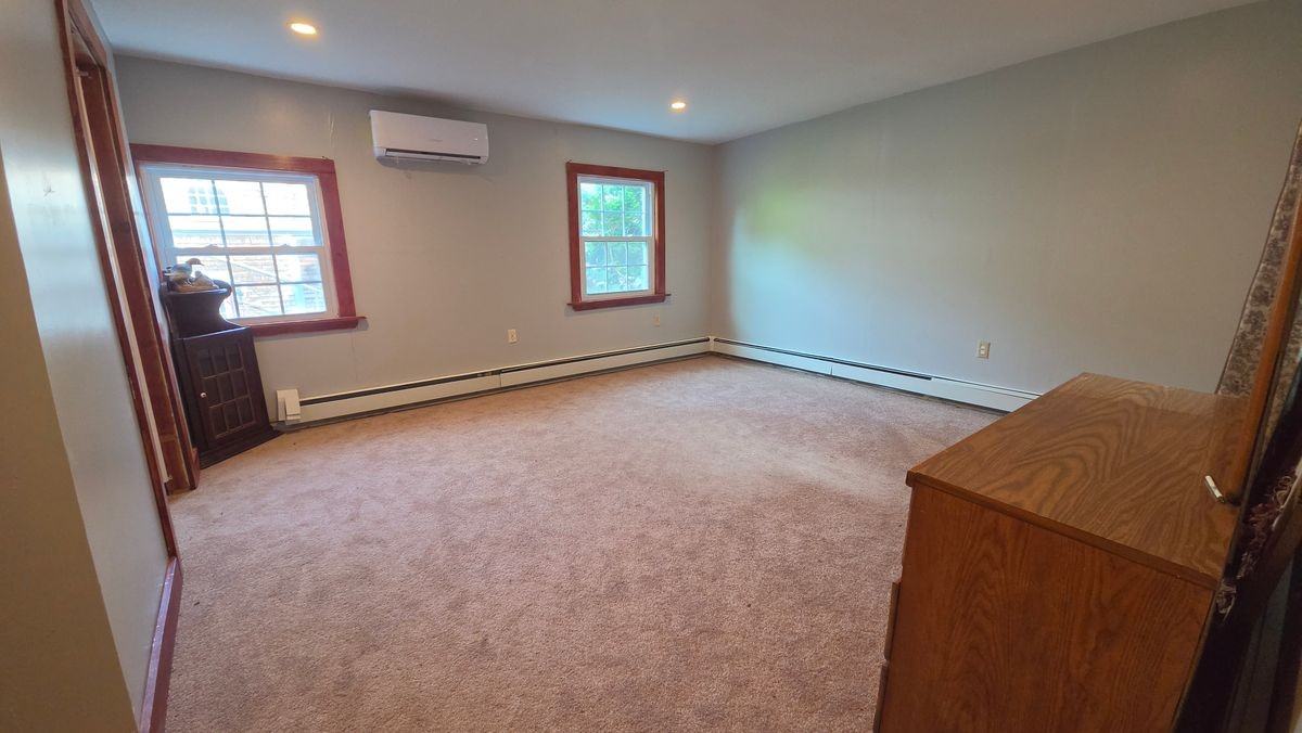 395 Plymouth St - Photo 7 of 33