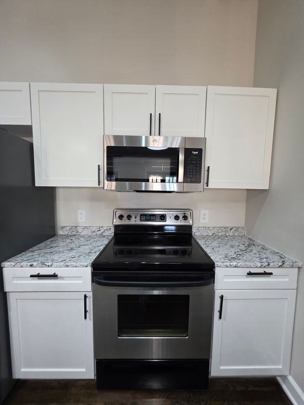 1611 White Way - Photo 7 of 15