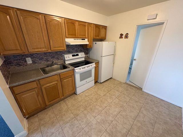 41 Quebec Rd ##2 - Photo 4 of 5