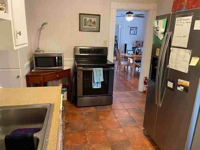 240 Sagamore St - Photo 6 of 14