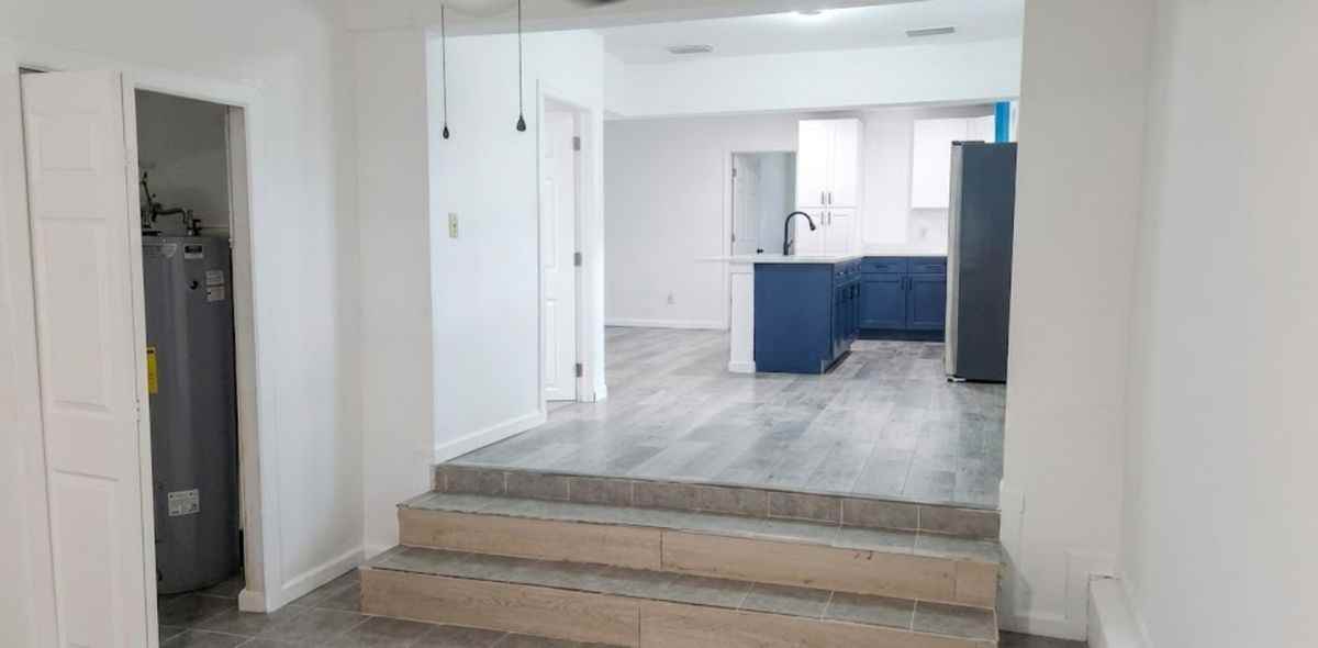 210 S 15th St - Photo 2 of 22
