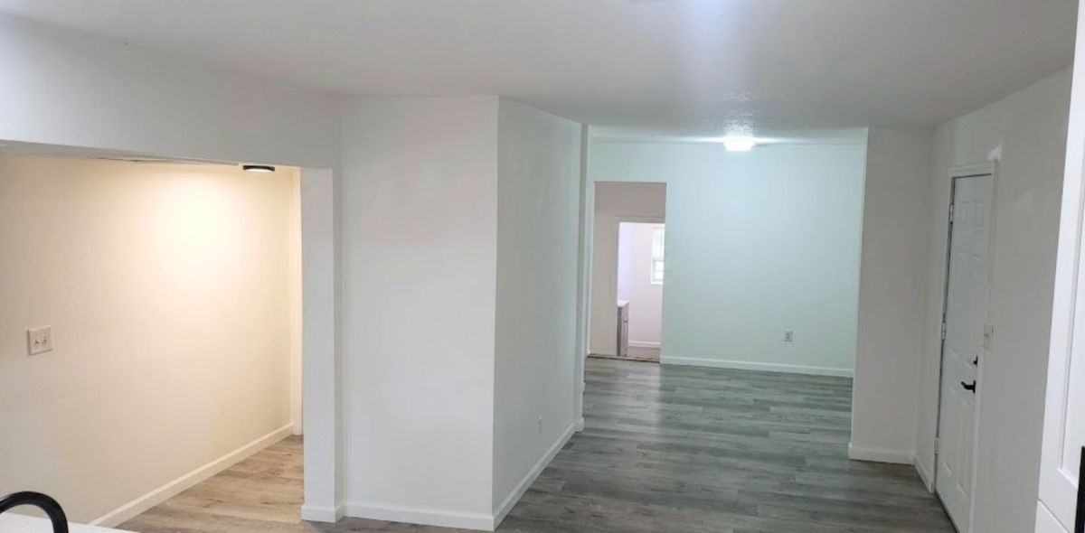 210 S 15th St - Photo 6 of 22