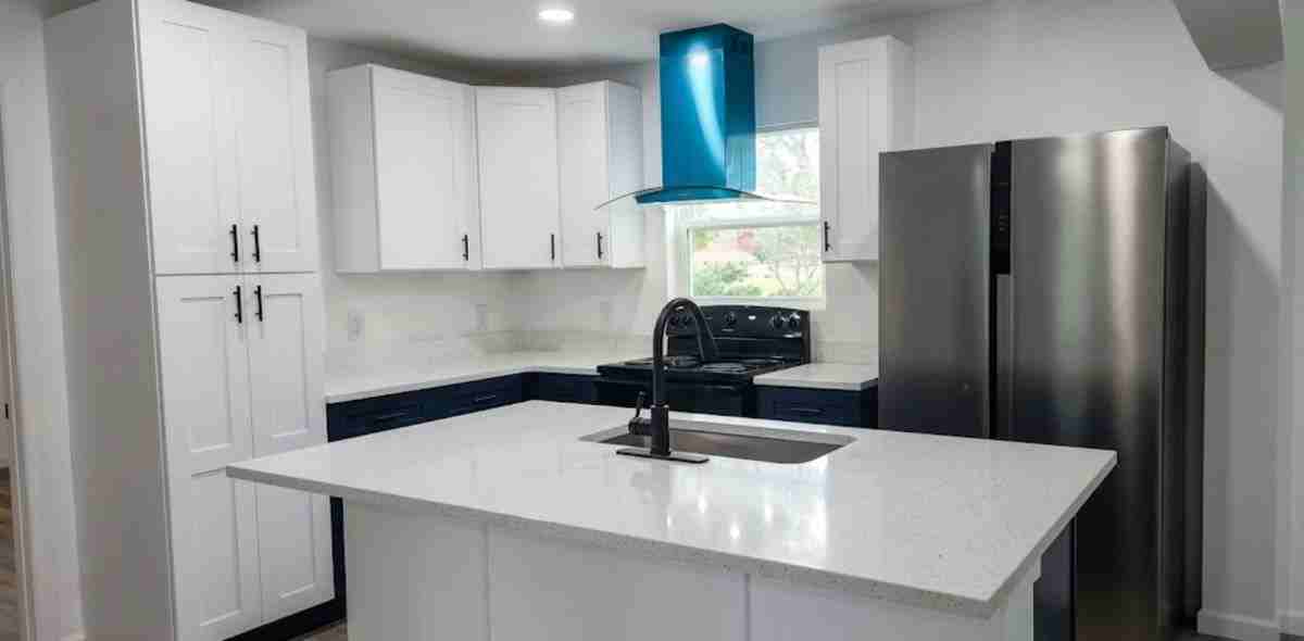 210 S 15th St - Photo 7 of 22