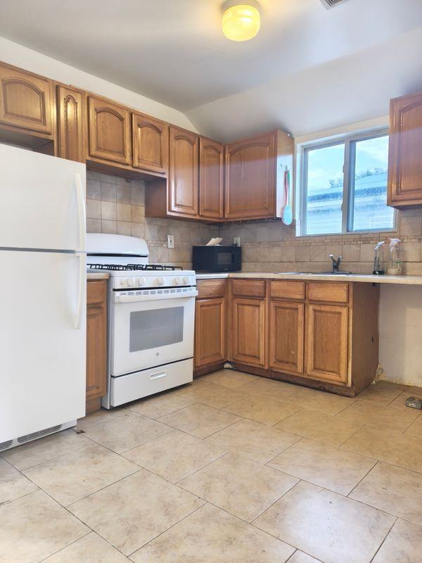12819 146th St - Photo 6 of 9