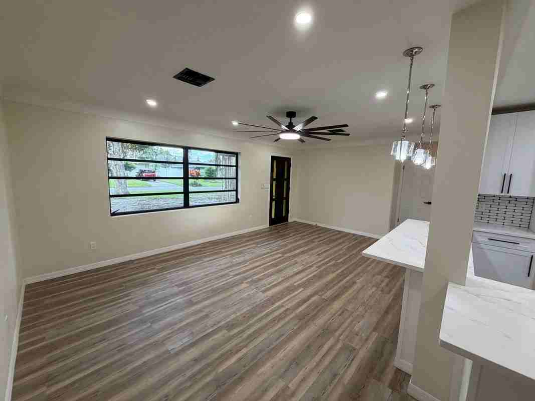 1418 Dexter Dr - Photo 3 of 17