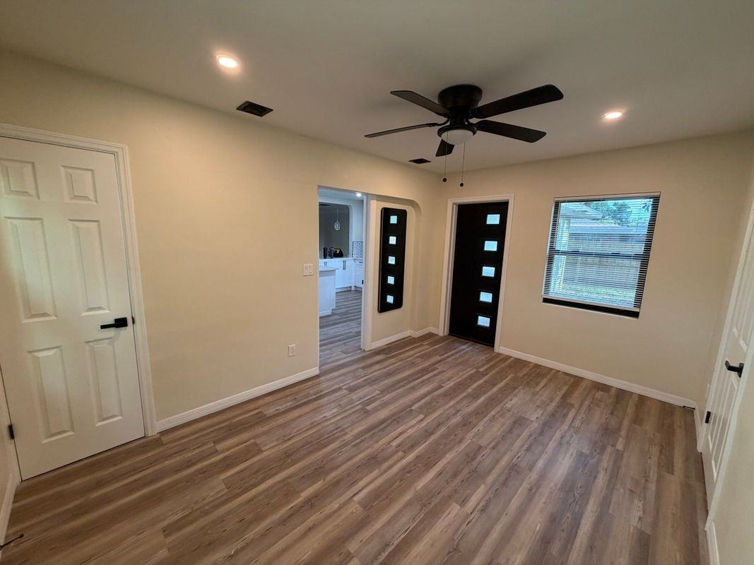 1418 Dexter Dr - Photo 7 of 17