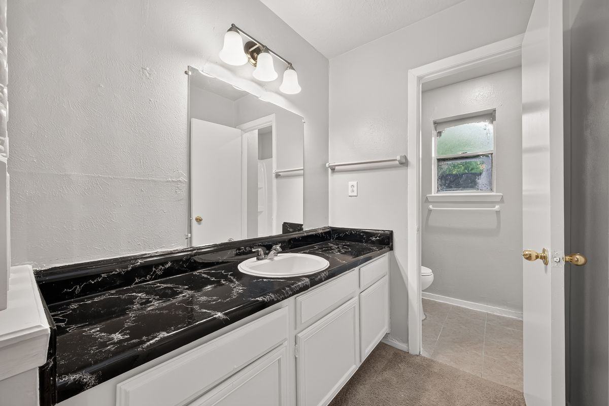 24050 Spring Briar Ln - Photo 6 of 28