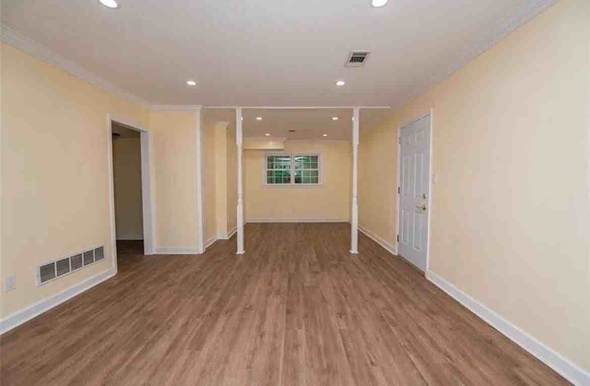 2042 Jones Rd Nw - Photo 4 of 24