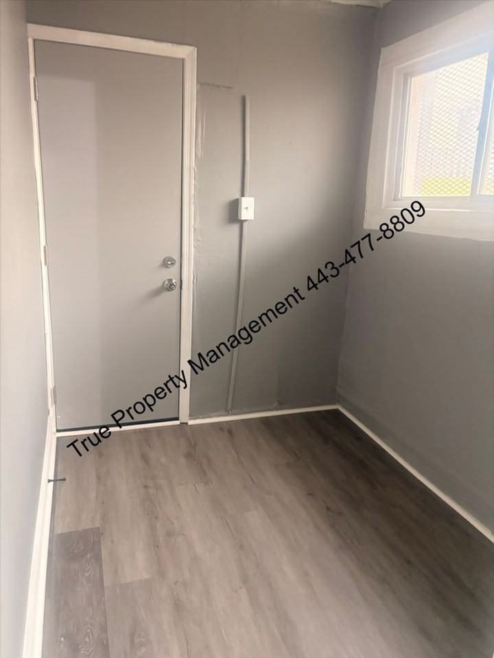 501 N Streeper St - Photo 4 of 10