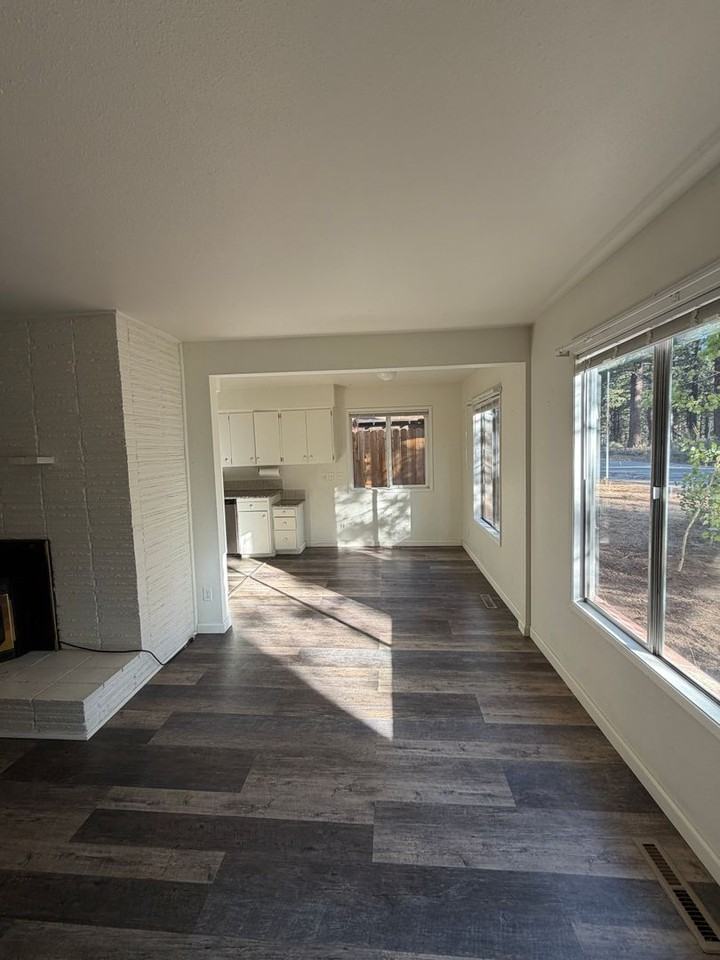 916 Sunset Dr - Photo 4 of 19
