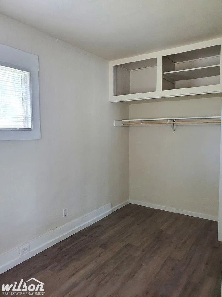 550 A St - Photo 5 of 14