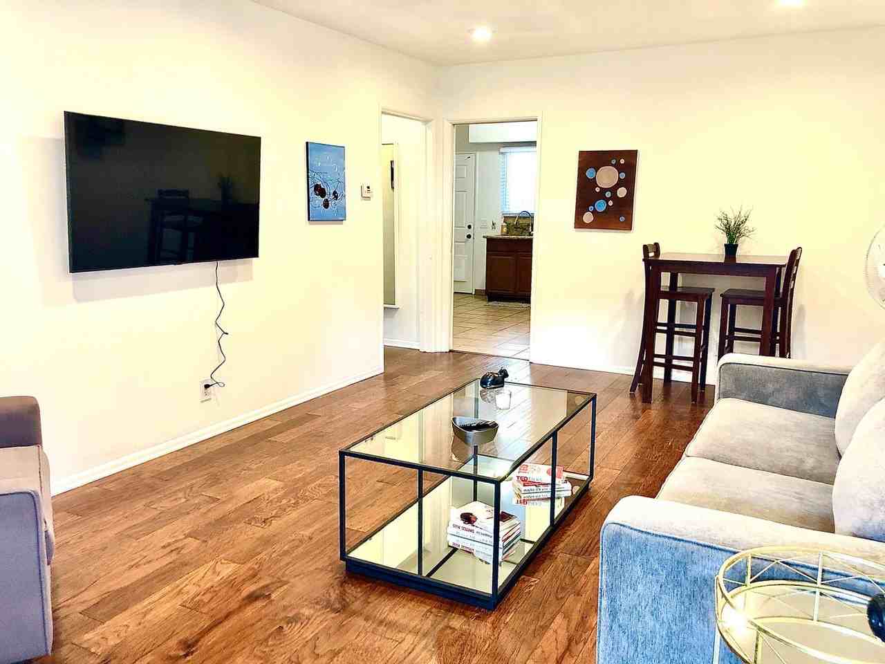 12413 Chandler Blvd - Photo 5 of 19