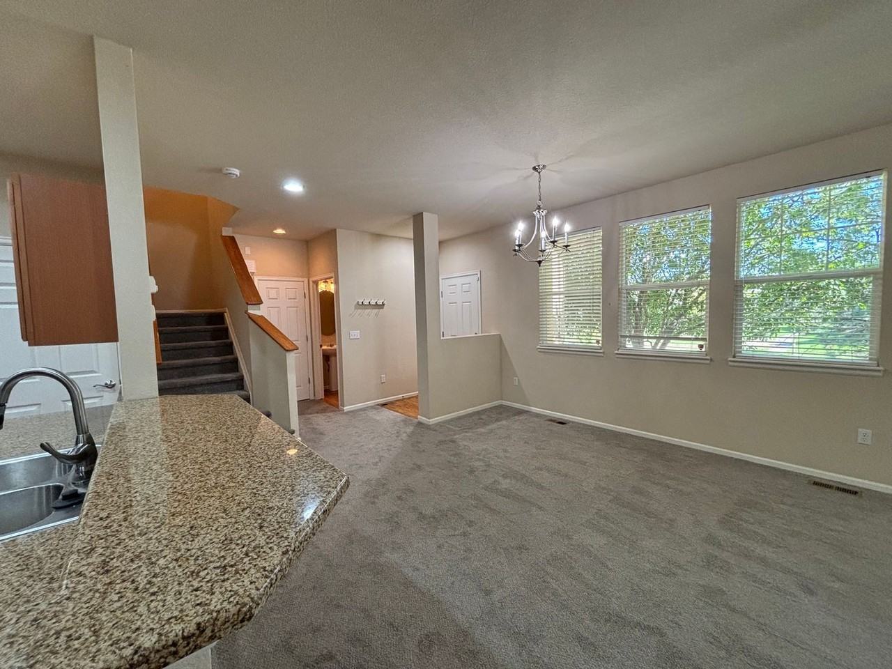 3903 Rock Creek Dr - Photo 4 of 18