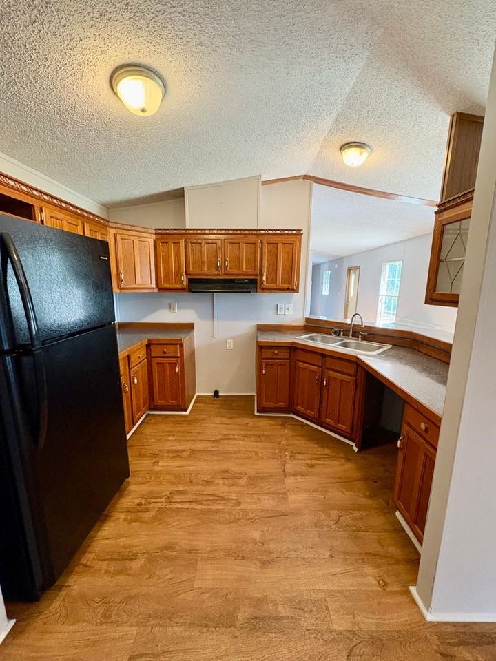 1498 Siddens Rd - Photo 4 of 10