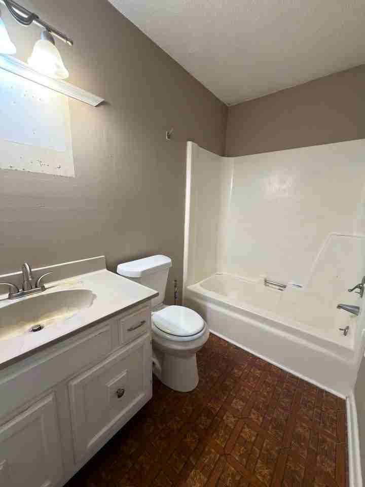 1010 Thompson Springs Rd Se #2 - Photo 6 of 6