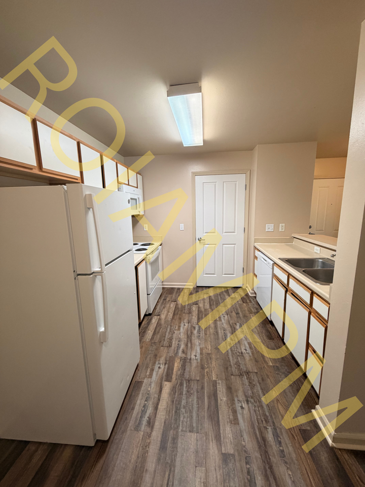 Riverview Apartments - Photo 6 of 11