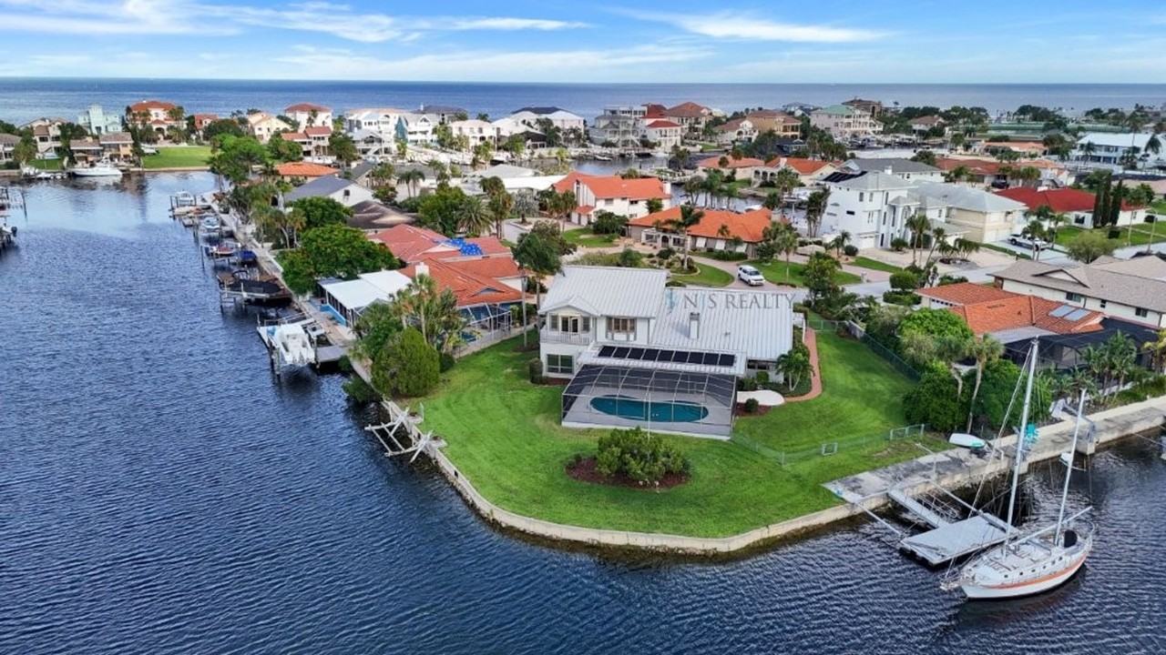 5060 Porpoise Pl - Photo 7 of 50