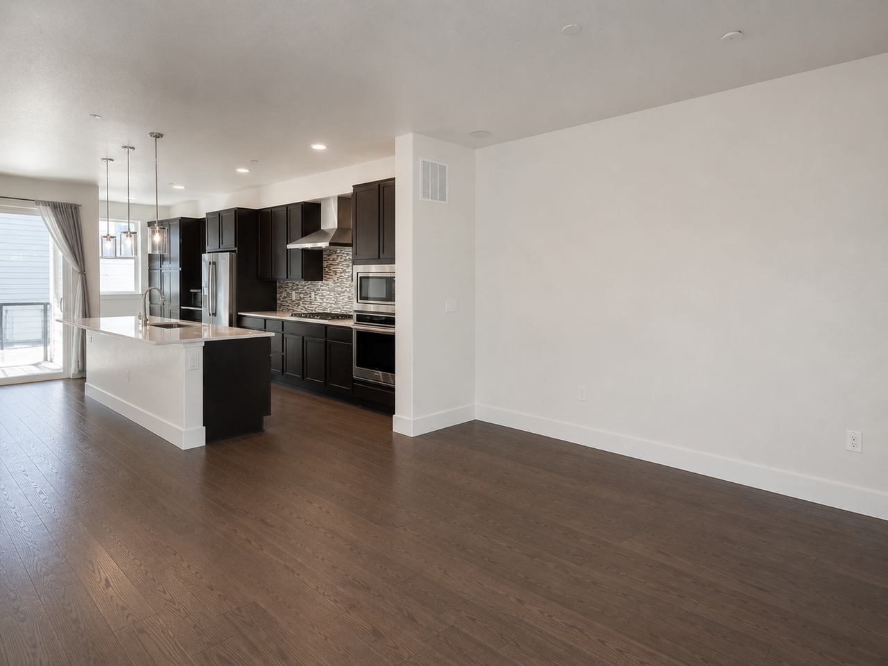 514 Promenade Dr - Photo 3 of 16