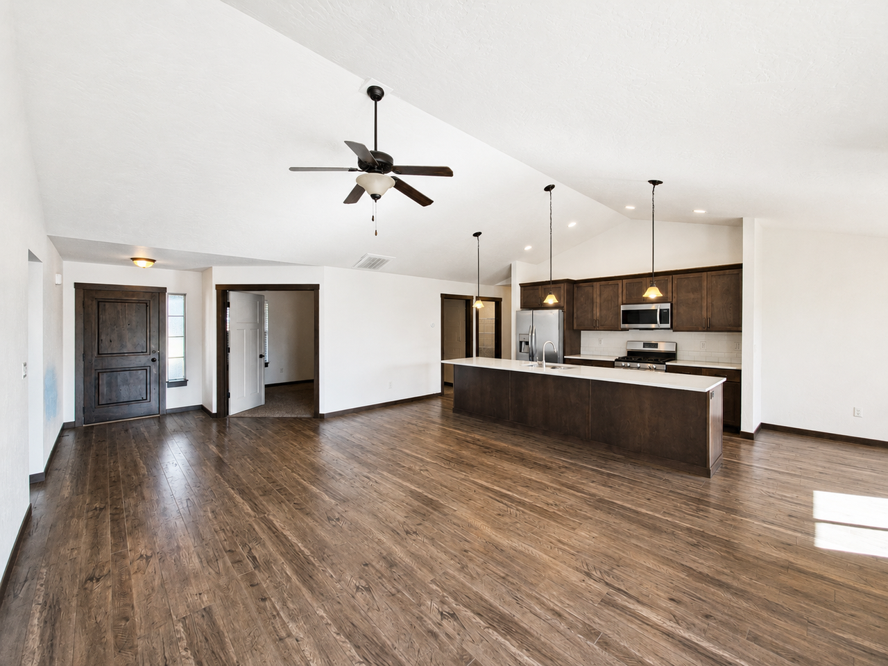 2703 N Fordham St - Photo 3 of 21