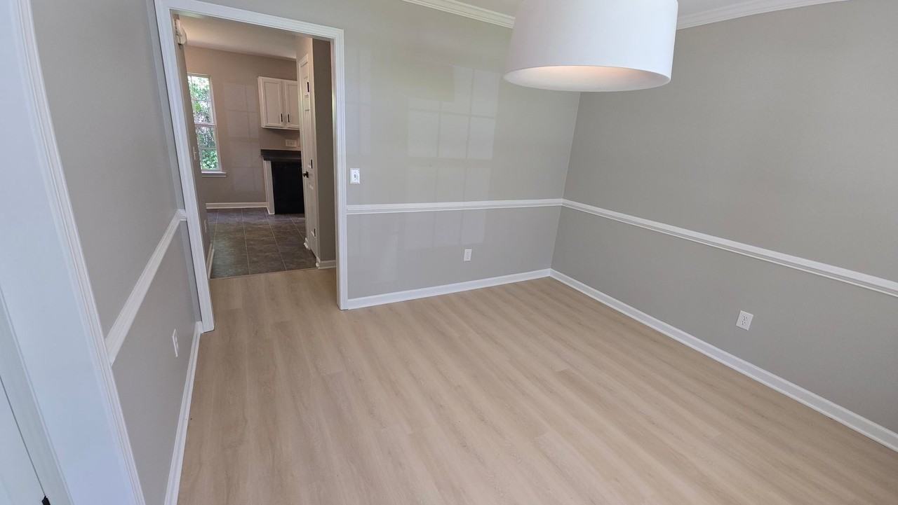 614 Summerhill Dr - Photo 7 of 41