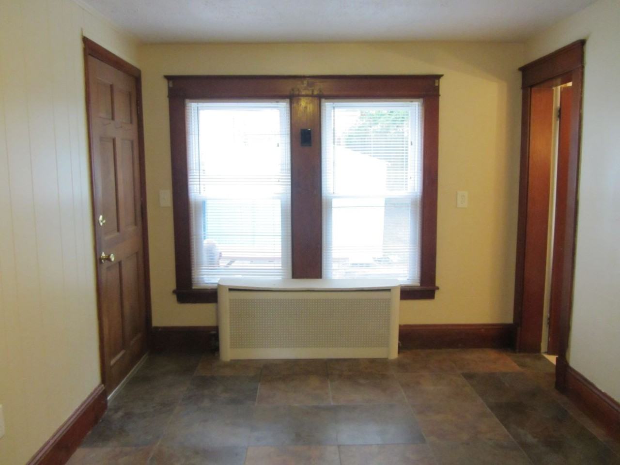 86 Bacon St - Photo 5 of 39
