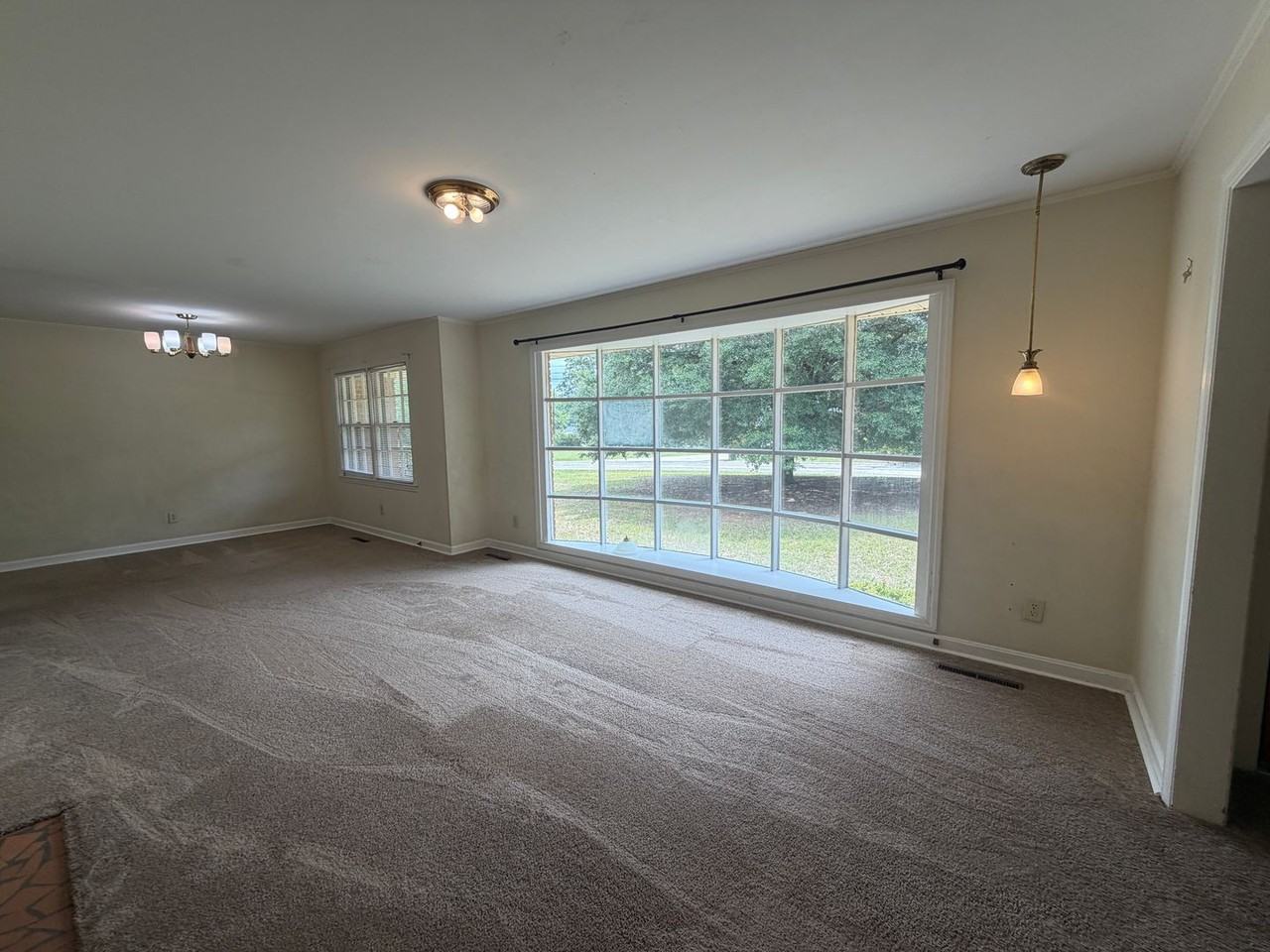 215 Lesesne Dr - Photo 6 of 38